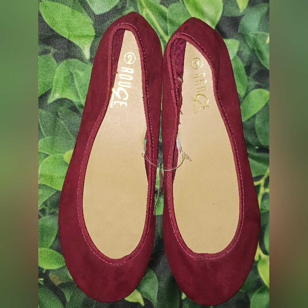 Rouge Helium Flats Burgundy Color Size 9 (39)